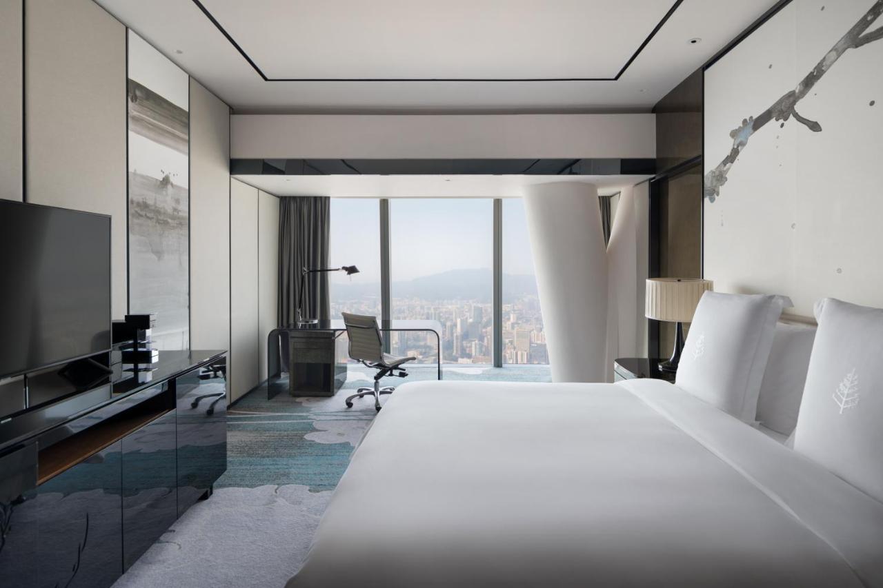 Four Seasons Hotel Guangzhou Exterior photo