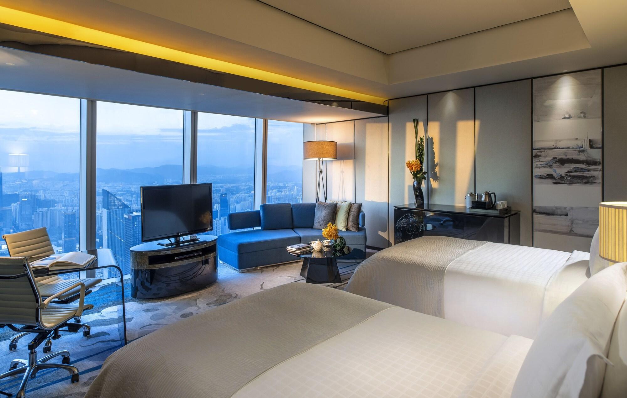 Four Seasons Hotel Guangzhou Exterior photo