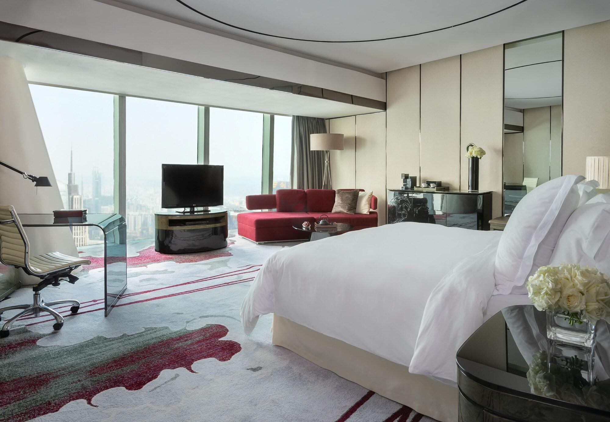 Four Seasons Hotel Guangzhou Exterior photo