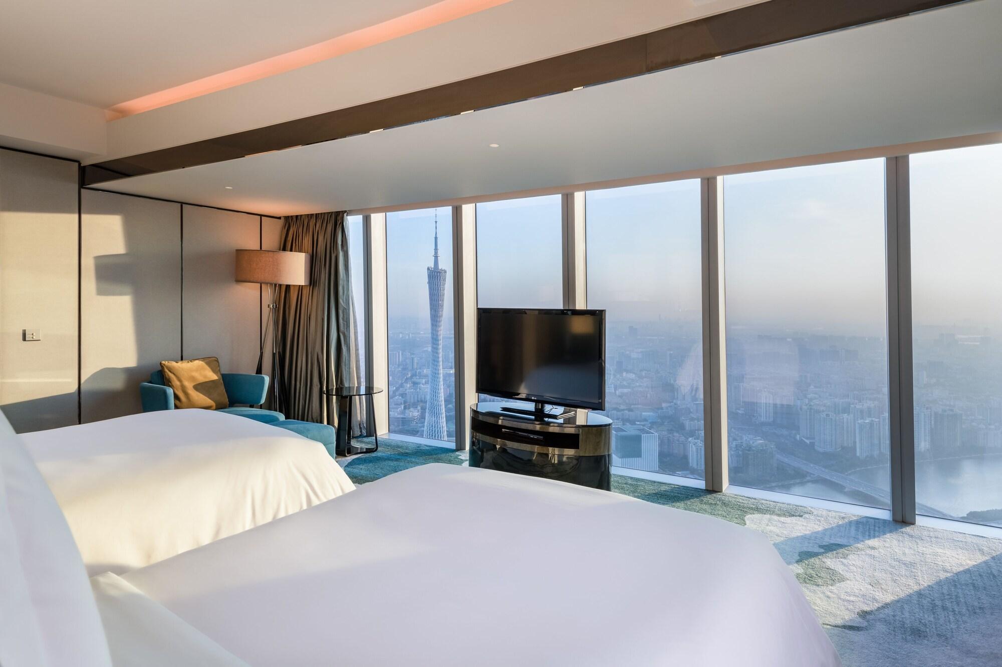 Four Seasons Hotel Guangzhou Exterior photo